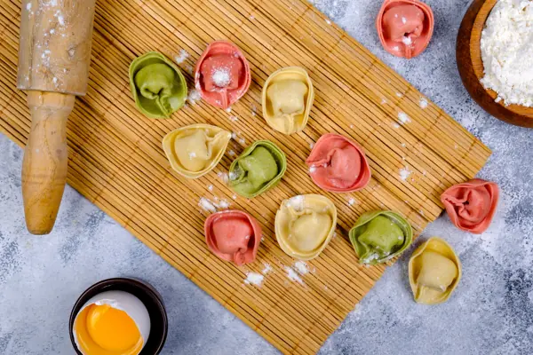 MOZERELLA KURU DOMATES TORTELLİNİ